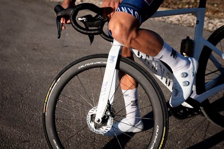 Pirelli anuncia parceria com equipe Alpecin-Deceuninck, integrante do World Tour