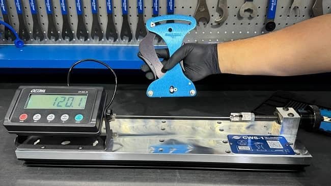 Clube Park Tool: calibração de medidores de tensão de raios chega ao Brasil