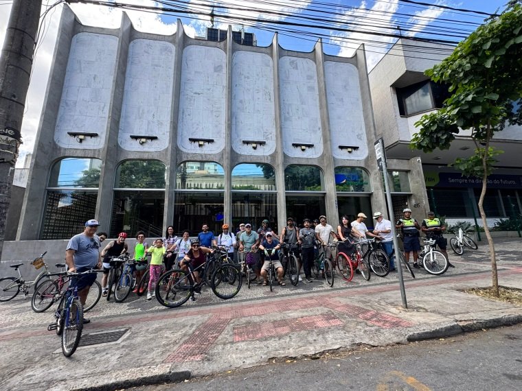 Tweed Ride BH participa de Bike Tour promovido pela CDL pelo comércio histórico de Belo Horizonte