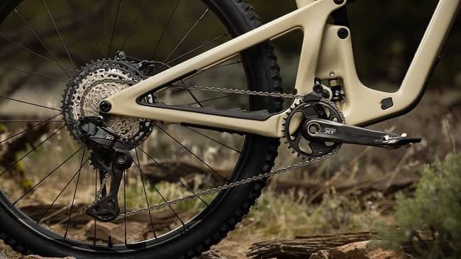 Shimano lança novo Deore XT M8200 Di2 com tecnologia sem fio e alto desempenho para mountain bikes