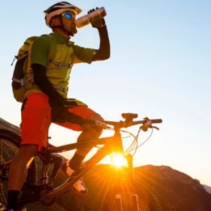 O sol está forte, mas você também está!