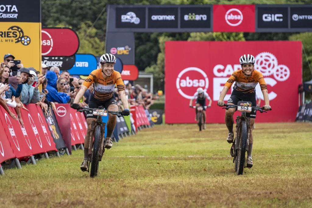 Nino Schurter vence Cape Epic pela 3ª vez