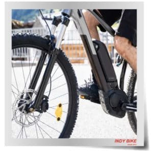 Manter as conexões elétricas bem ajustadas e em bom estado é essencial para garantir a segurança e prolongar a vida útil da e-bike.