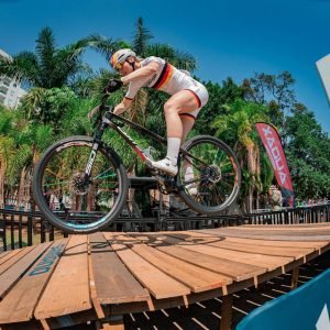 Campeões do mundo vencem a etapa da Copa do Mundo de XCE de Mountain Bike no Shimano Fest 2025