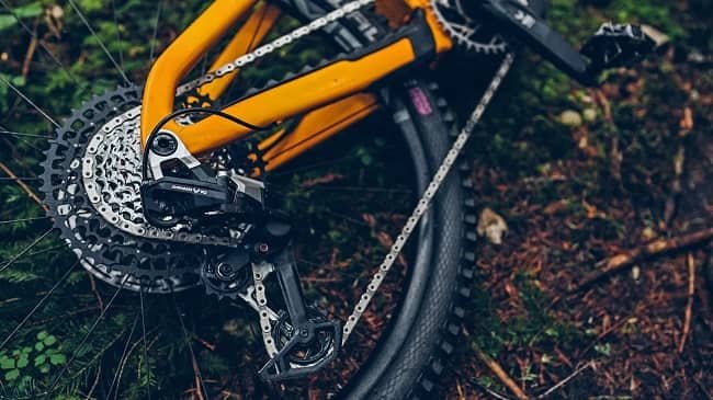 SRAM lança novas transmissões mecânicas Eagle 90 e Eagle 70 com montagem direta e sem baterias